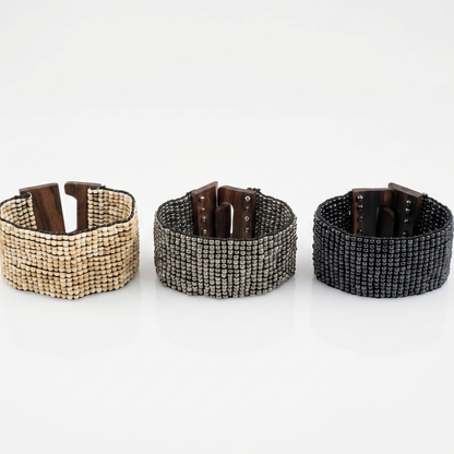 Brazalete de Chaquira con Broche de Madera